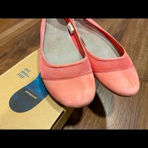 Patagonia Maha Breathe W7 Coral. Summery pink flats; lightweight & breathable.